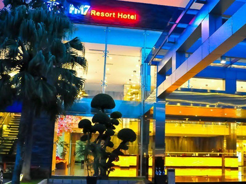 Fm7 Resort Hotel - Jakarta Airport Tangerang Exterior foto
